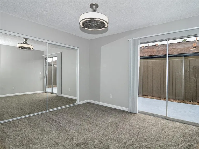 Orangewood Garden Apartments — Photo 6