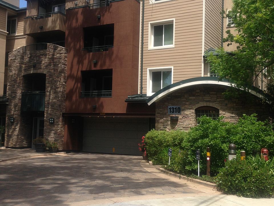 1st image of 1310 Creekside Dr Unit 304