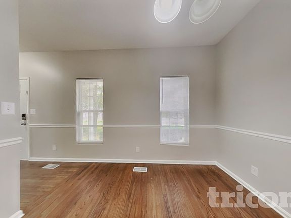 4th image of 1017 Woodland Pointe Dr