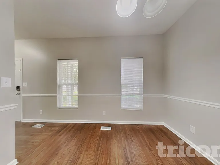 1017 Woodland Pointe Dr — Photo 4