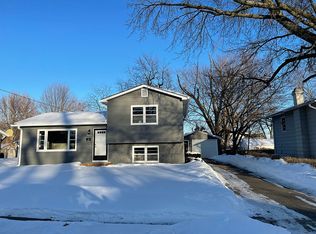 4213 67th St, Urbandale, IA 50322