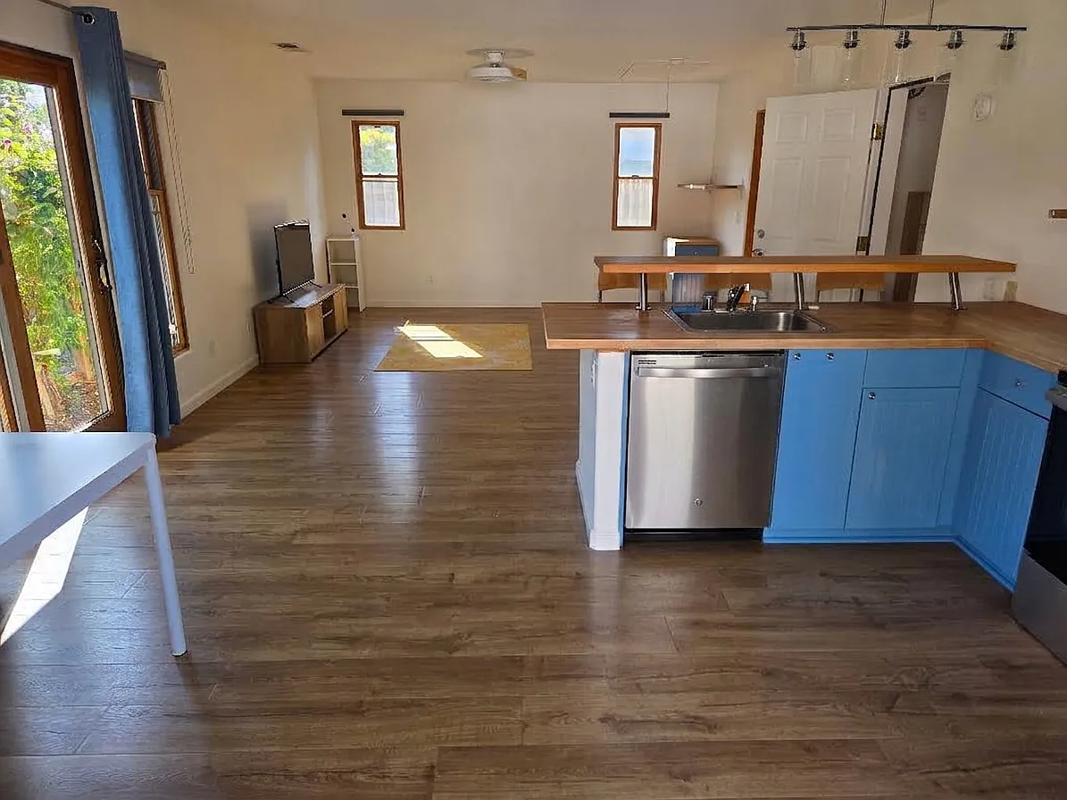 Brookdale Ave, Mountain View — Photo 2