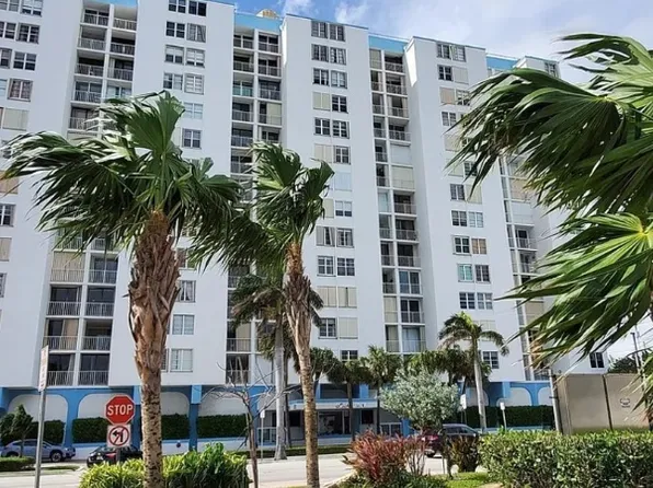 6450 Collins Ave APT 903, Miami Beach, FL 33141