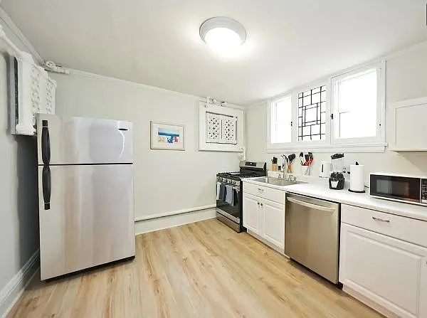 664 Auburn Ave. — Photo 2