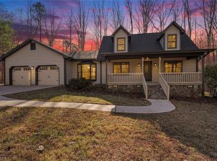 2919 Shaw St, Asheboro, NC 27205