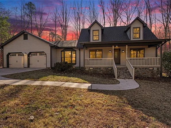 2919 Shaw St, Asheboro, NC 27205