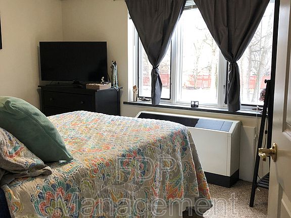 4th image of 660 East Ave APT 202