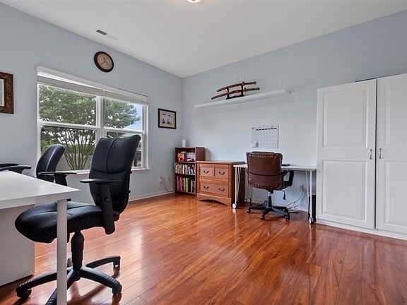 5th image of 10077 Highland Creek Cir