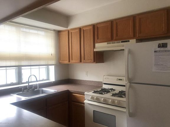 2nd image of 65 Elmwood Park Dr APT 19
