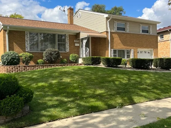 1670 Channing Ct, Melrose Park, IL 60160
