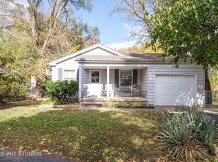 8602 W Sunset Dr, Wonder Lake, IL 60097