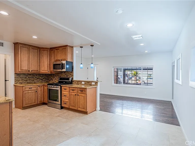 7965 Quimby Ave — Photo 5