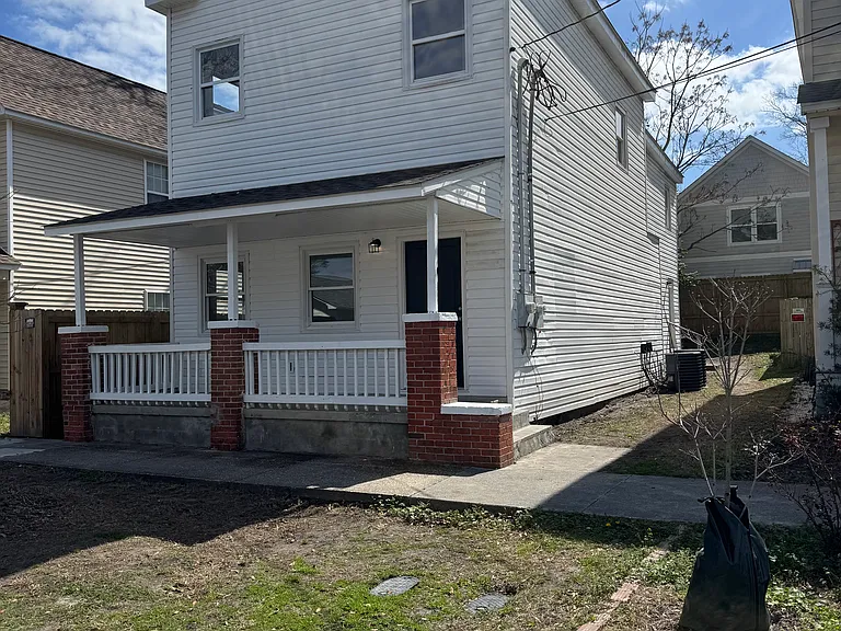 708 Campbell St #1/2 — Photo 11