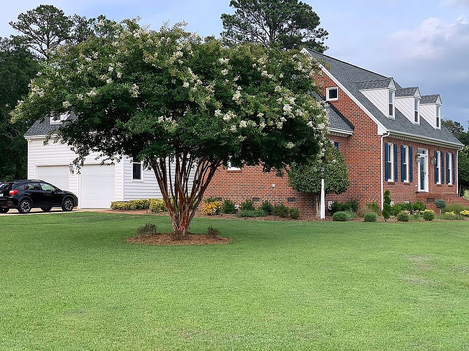 2nd image of 40 Pinecrest Way
