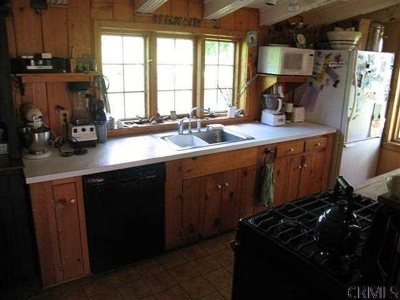 4th image of 167 LANG Road