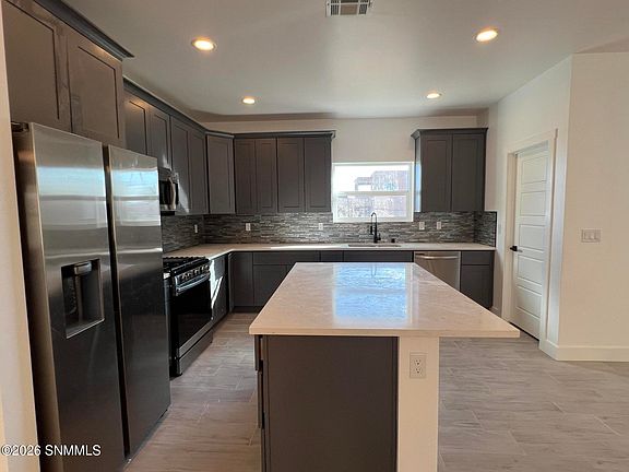 5th image of 3536 Evy Ln
