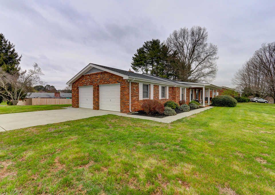 1st image of 3901 Janice Dr