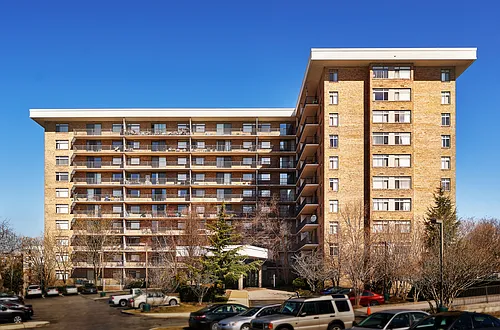 Wildwood Towers Photo 1