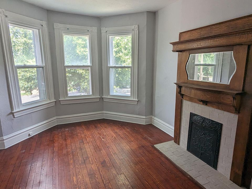 1st image of 3666 Russell Blvd Floor 1