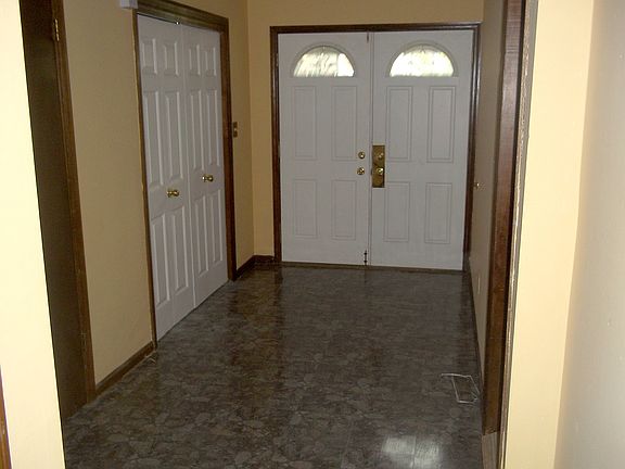Entry hall, coat closet
