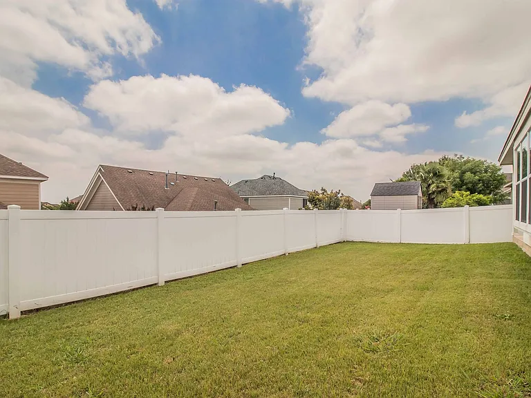 5112 Keating St — Photo 44