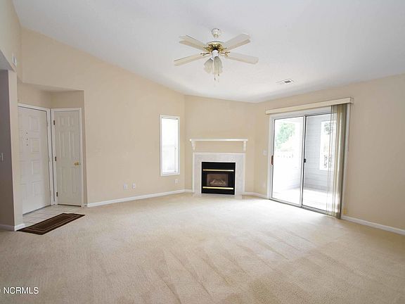 3rd image of 111 Breezewood Dr APT E