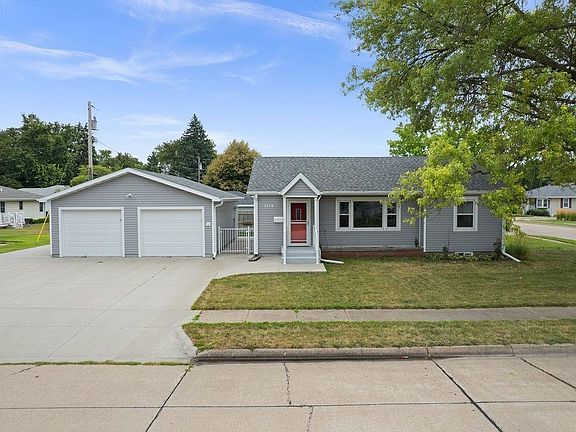 3rd image of 2273 Circle Dr