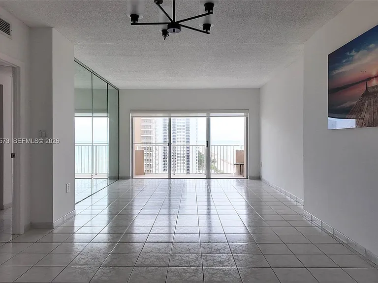 1950 S Ocean Dr #11M — Photo 2