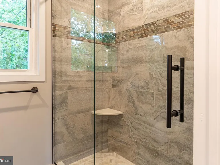 56 W Windrose Dr — Photo 54