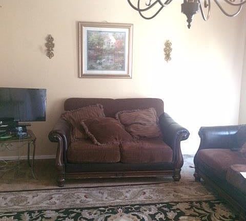 3rd image of 315 Copperfield Ave