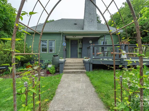 60 Fortner Dr, Spruce Pine, NC 28777