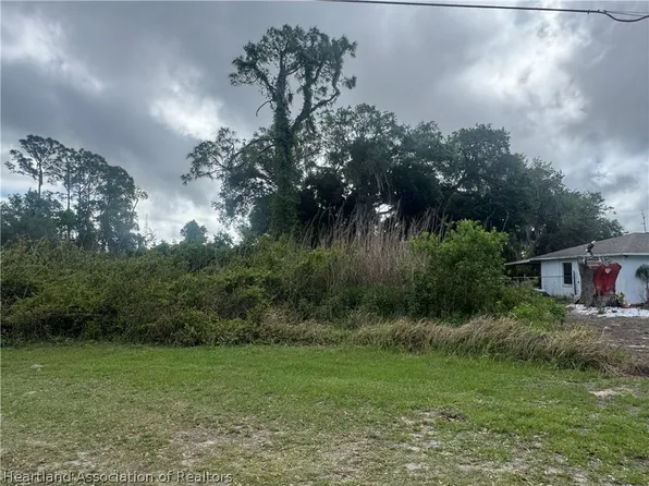 327 Washington Blvd, Lake Placid, FL 33852