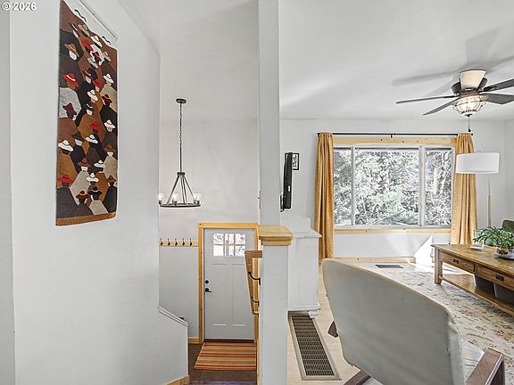 3rd image of 36036 SE Gunderson Rd