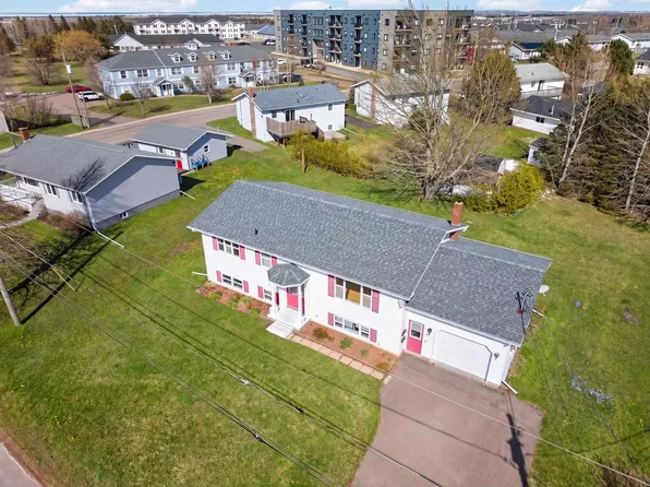 371 Brophy Ave, Summerside, PE C1N 5N8