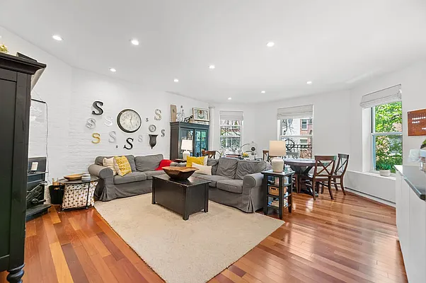 Rented by REAL New York | media 14