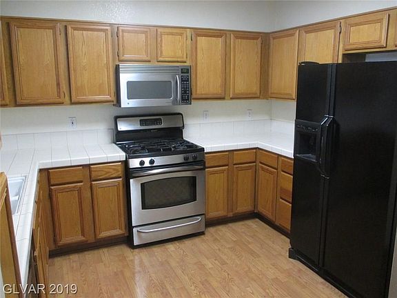 4th image of 1656 Cloister Ave