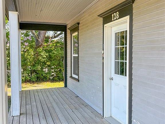 3rd image of 128 Green St