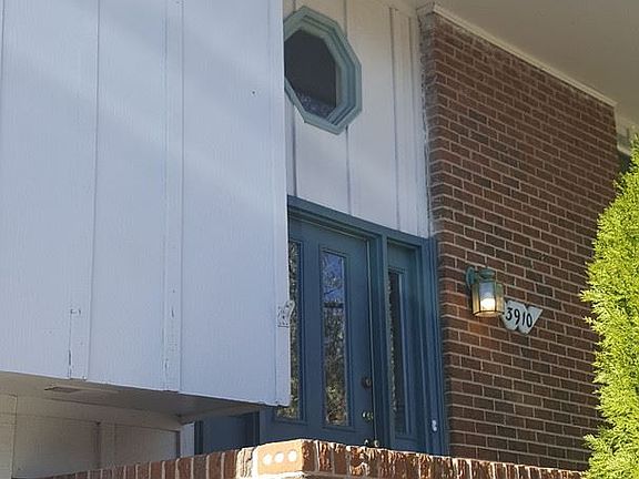2nd image of 3910 Applewood Dr