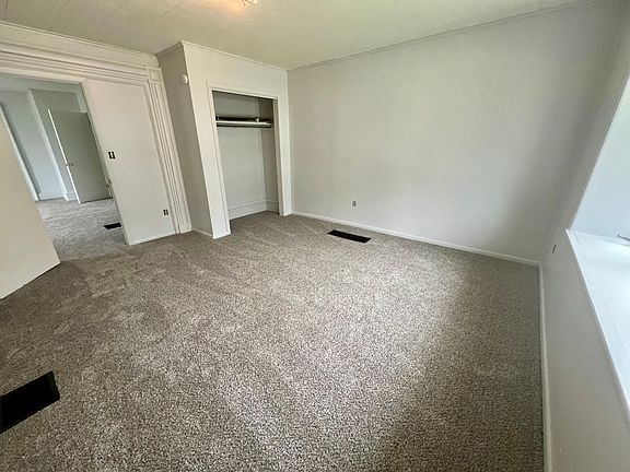 5th image of 19 E Division St #1