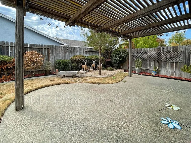 8166 Morgan Hill Way — Photo 33