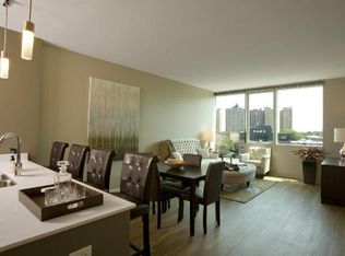 3733 N Halsted St, Chicago, IL 60613