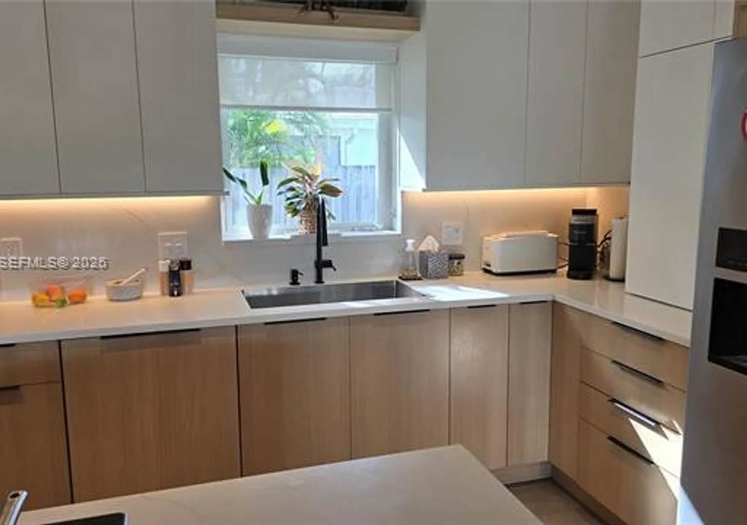 800 Polk St # 800, Hollywood, FL 33019 — Photo 1