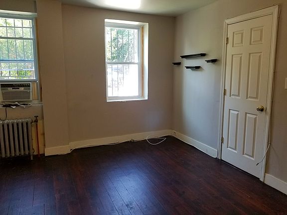 4th image of 368 Bergen Ave #0