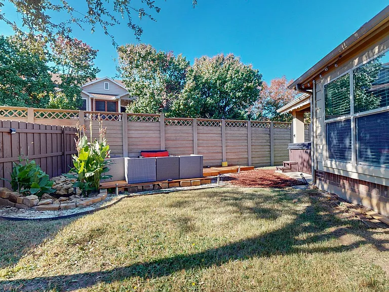 6904 Dream Dust Dr — Photo 35