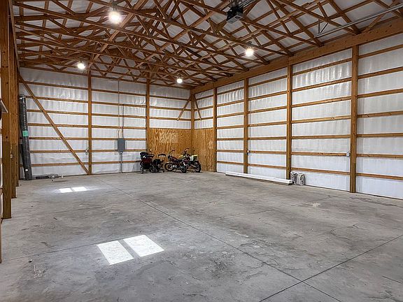 5th image of 1208 W Lincoln Ave