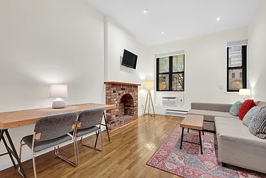 429 West 24th Street, #1D