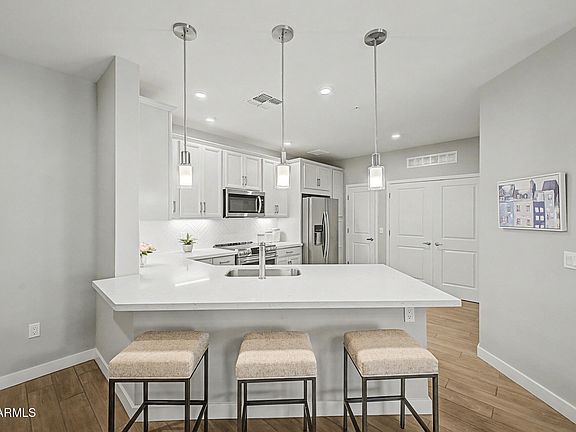 3rd image of 2511 W QUEEN CREEK Road #213