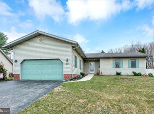 20 Magnolia Ln, Hanover, PA 17331