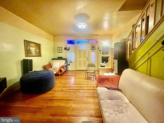 5th image of 4931 Ella St