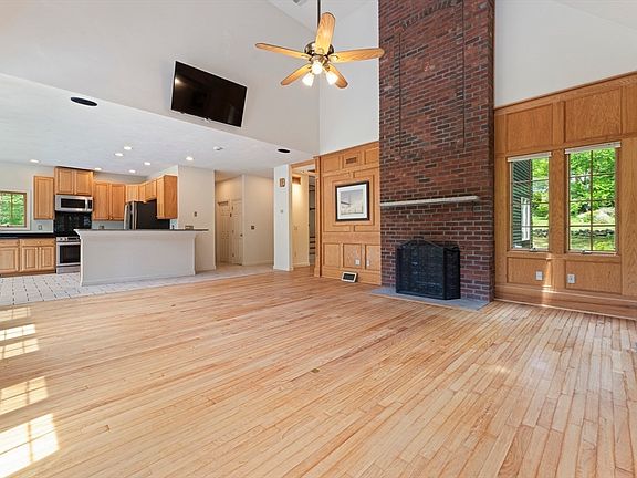 5th image of 28 Vincent Rd
